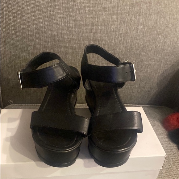Black Leather Platform Sandals - Picture 1 of 1